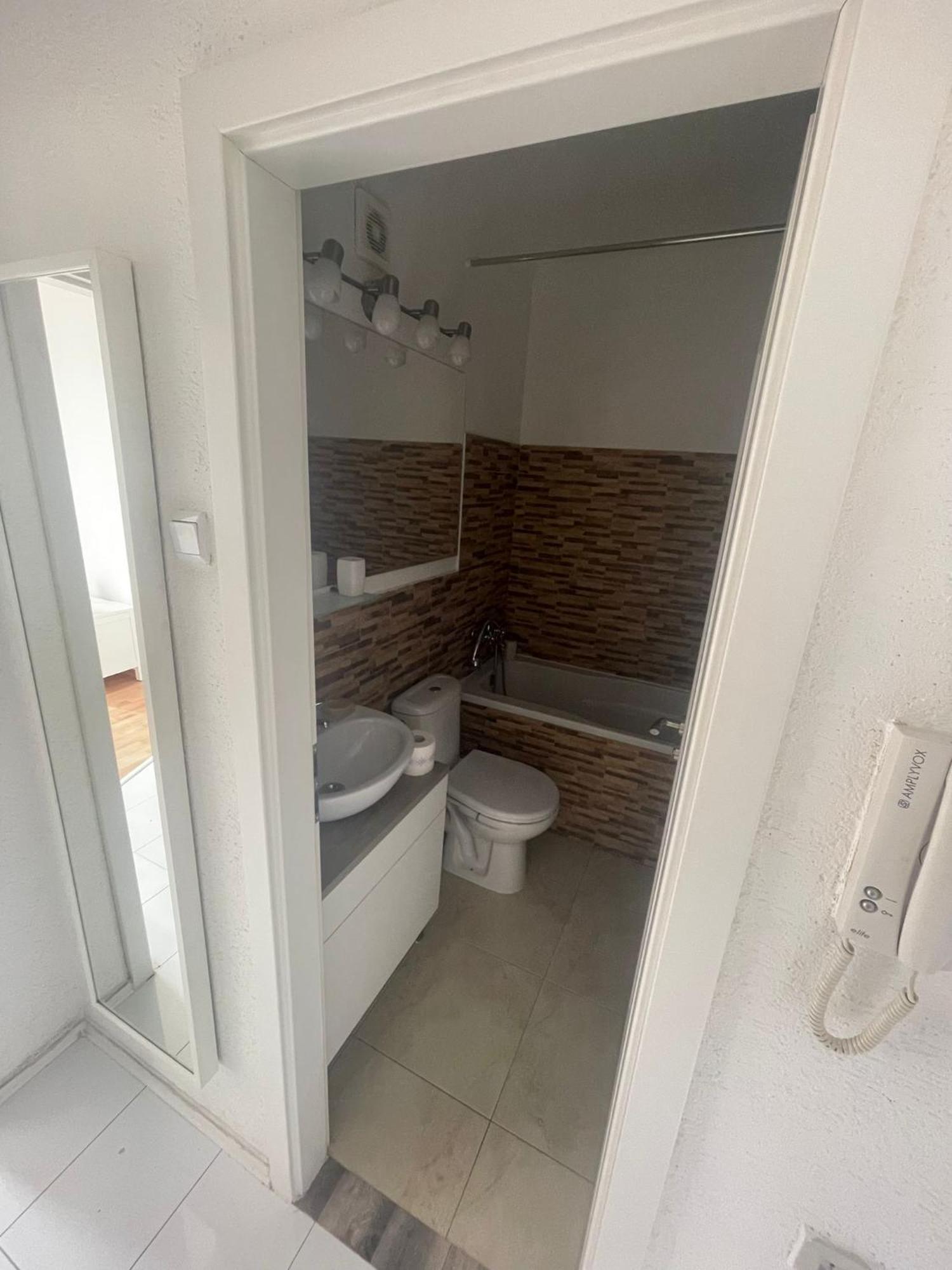Park View City Center Location Apartment With Balcony Bratislava Esterno foto